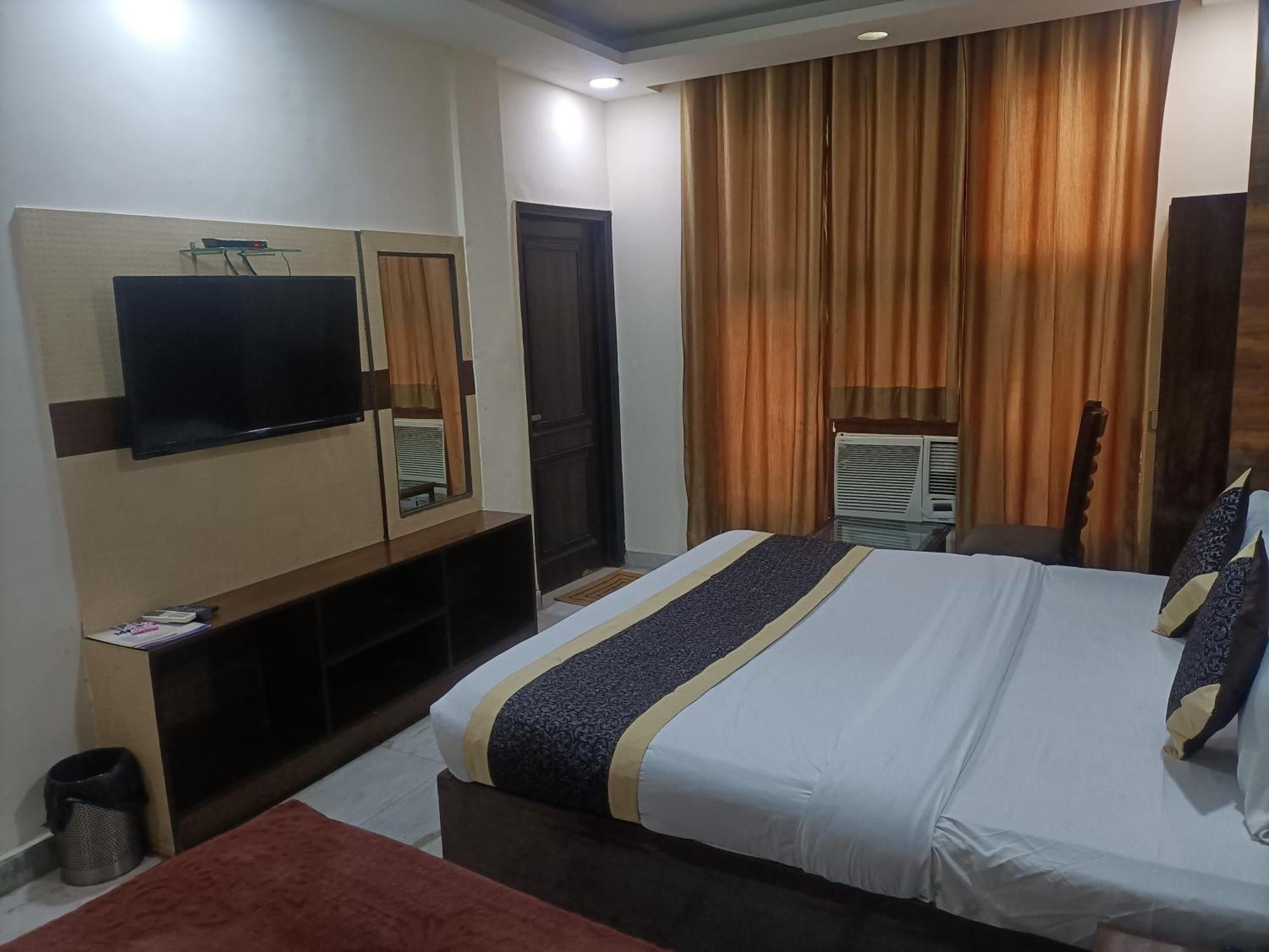 Hotel Grand Aerotech New Delhi Eksteriør billede