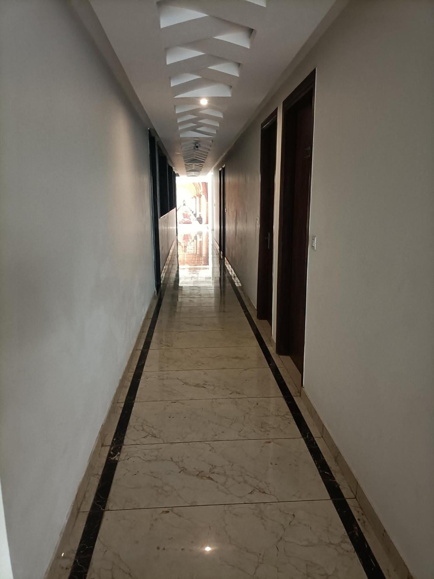Hotel Grand Aerotech New Delhi Eksteriør billede